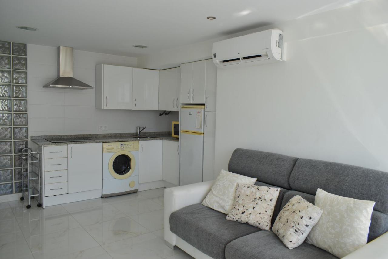 Los Caballos Vip Playa Levante Benidorm Exteriör bild