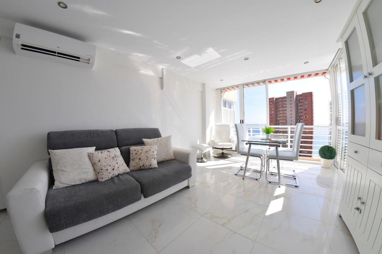 Los Caballos Vip Playa Levante Benidorm Exteriör bild