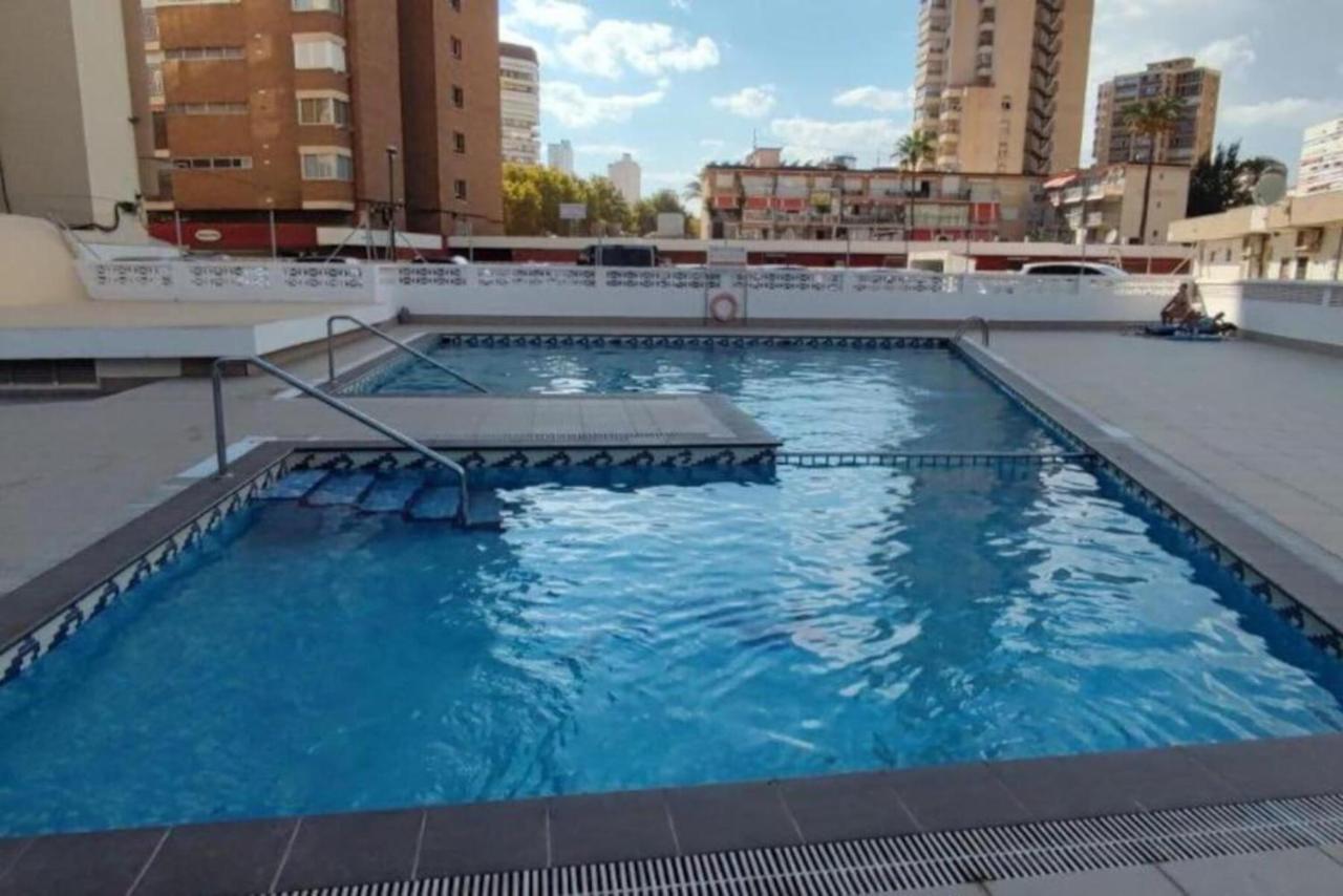 Los Caballos Vip Playa Levante Benidorm Exteriör bild