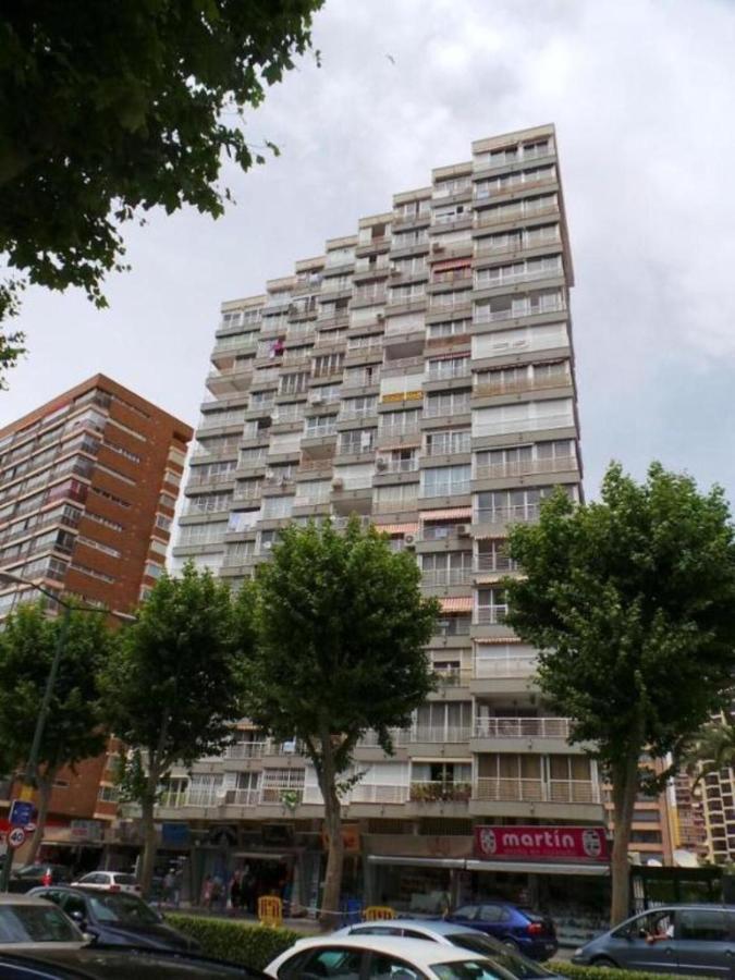 Los Caballos Vip Playa Levante Benidorm Exteriör bild